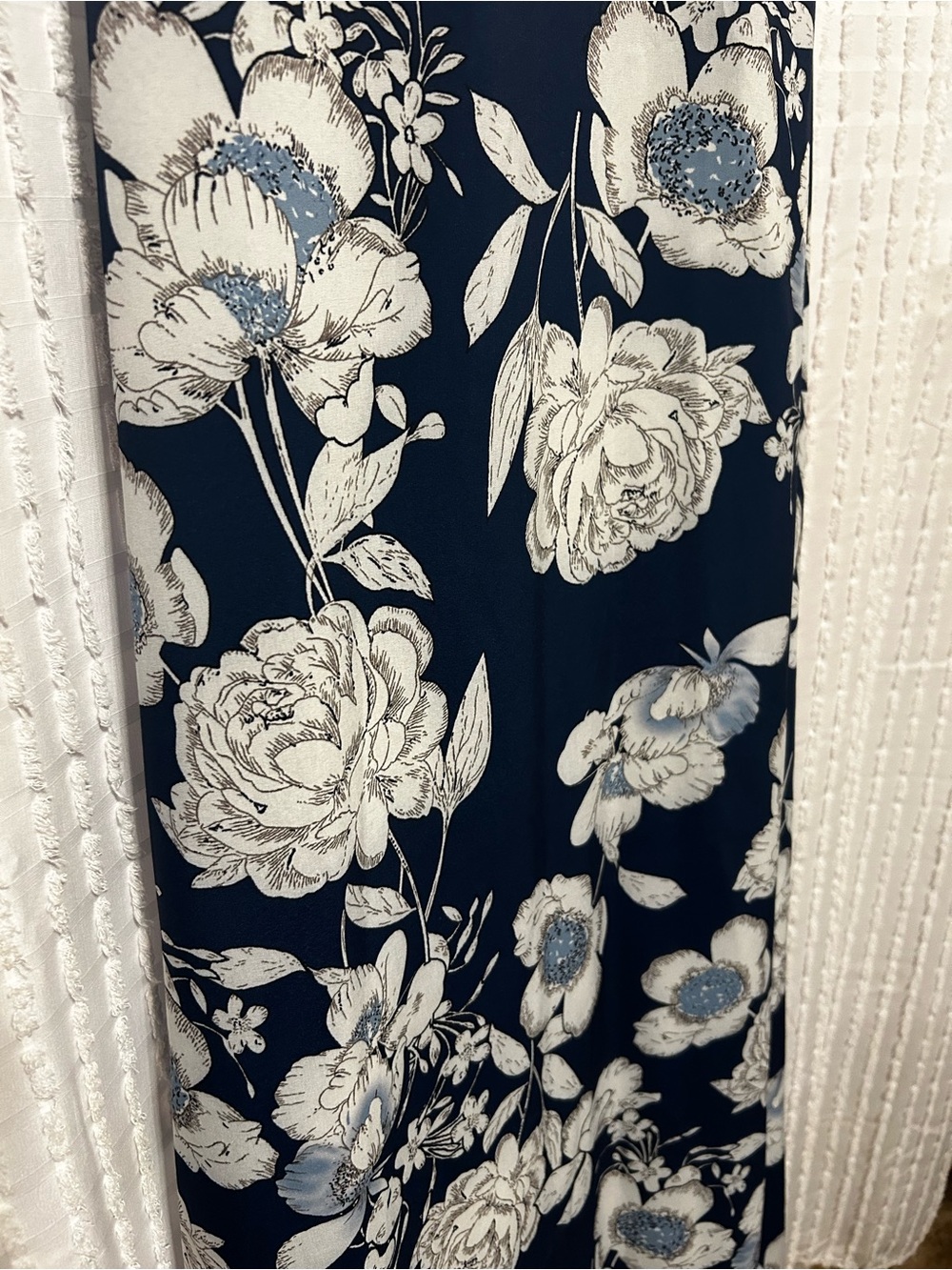 Women’s Medium Navy Blue Floral Halter Dress - Picture 5 of 14